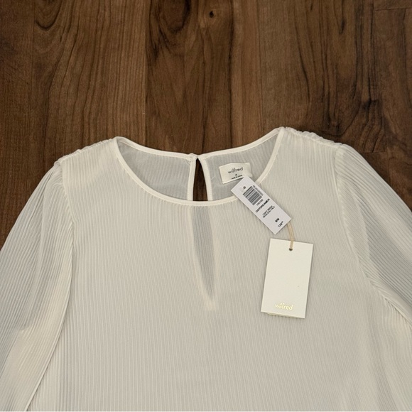 Wilfred NWT Ivory Pleated Long Sleeve Blouse Minimalist feminine Size Medium - Picture 9 of 9